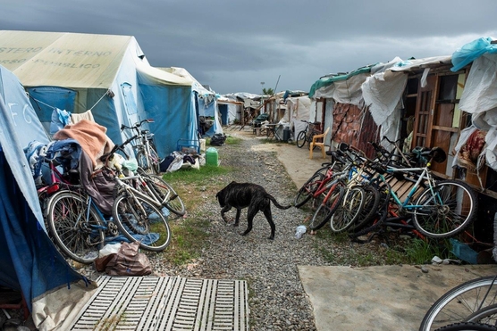 Slum Apulien by Ursula Markus